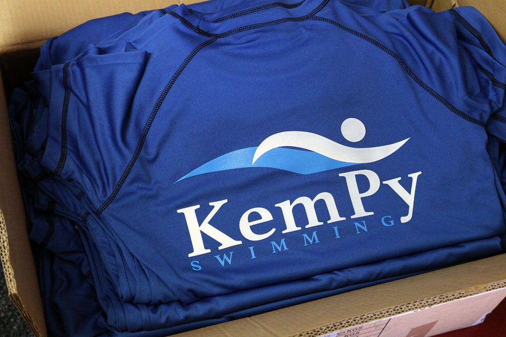Kempy - silkkipainettu 2-värinen urheilupaita