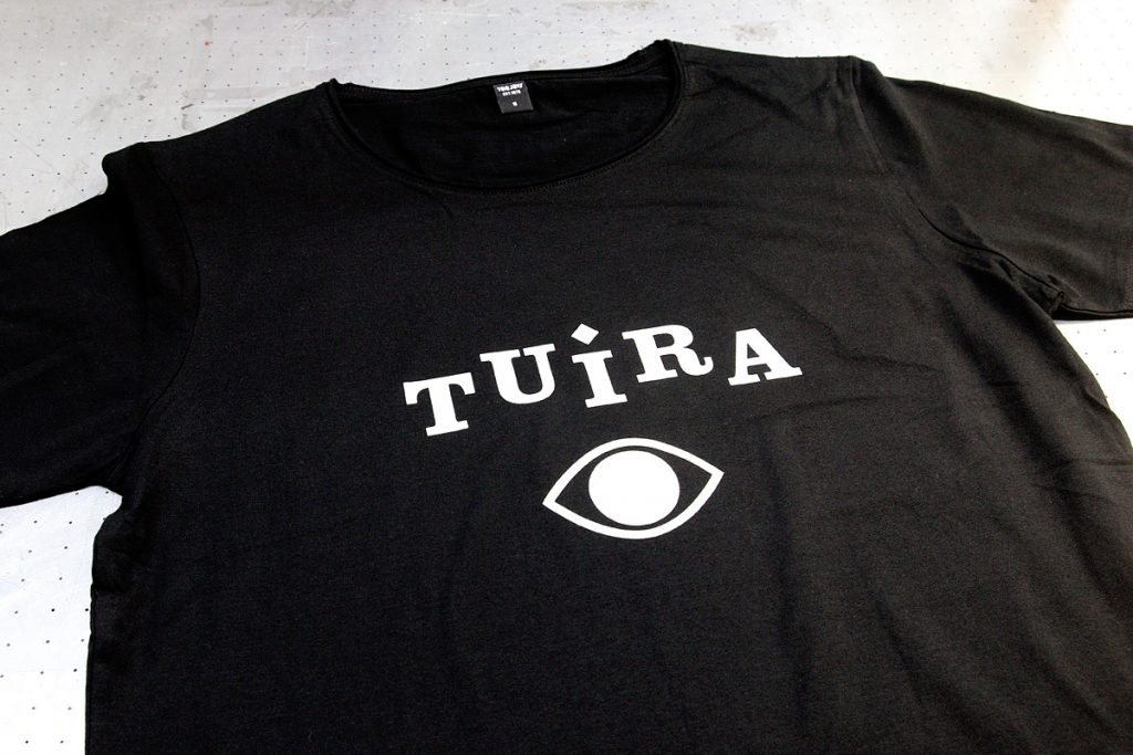 Tuira - logo t-paitaan